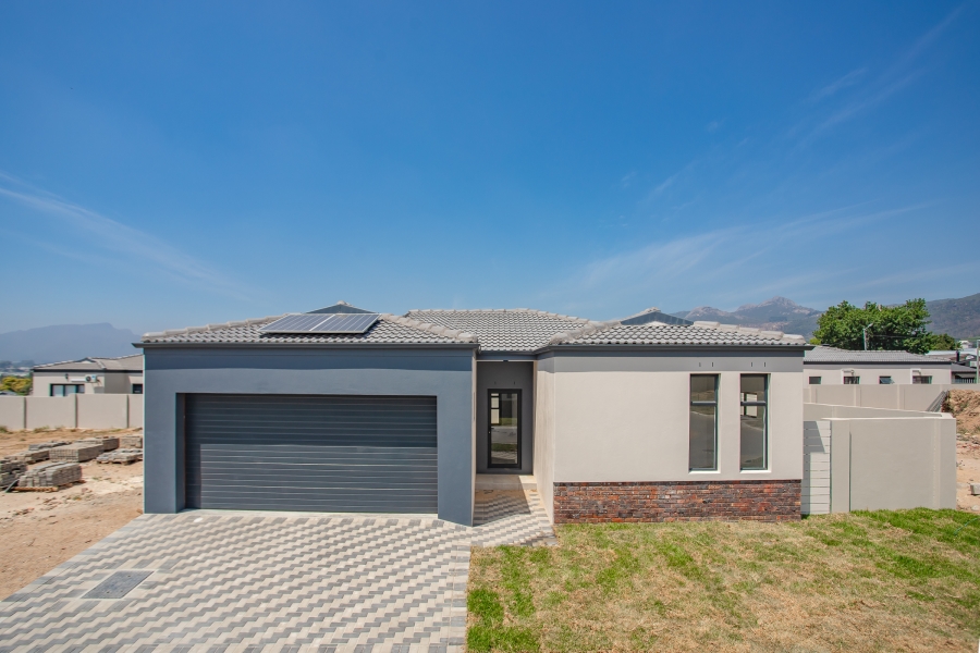 3 Bedroom Property for Sale in Honeydew Country Estate Western Cape